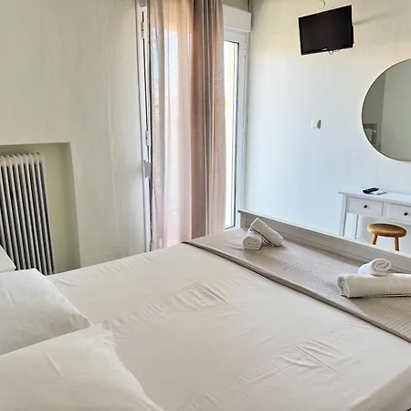 διόνυσος 2* Λιμένας