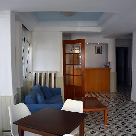 διόνυσος 2* Λιμένας